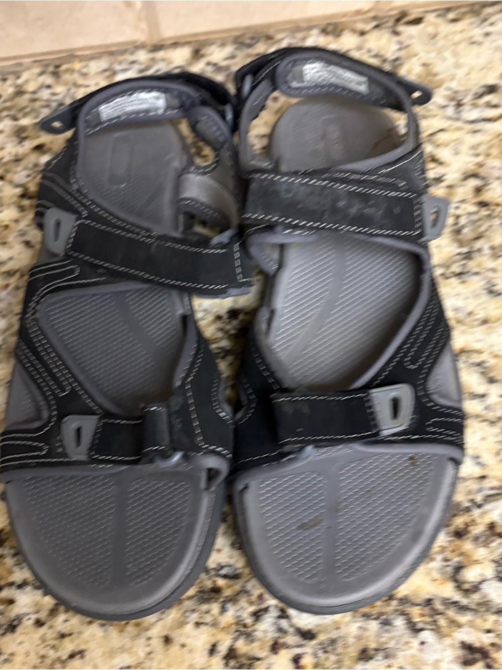Khombu Black and Gray Men’s Adjustable Strap Sport Sandals